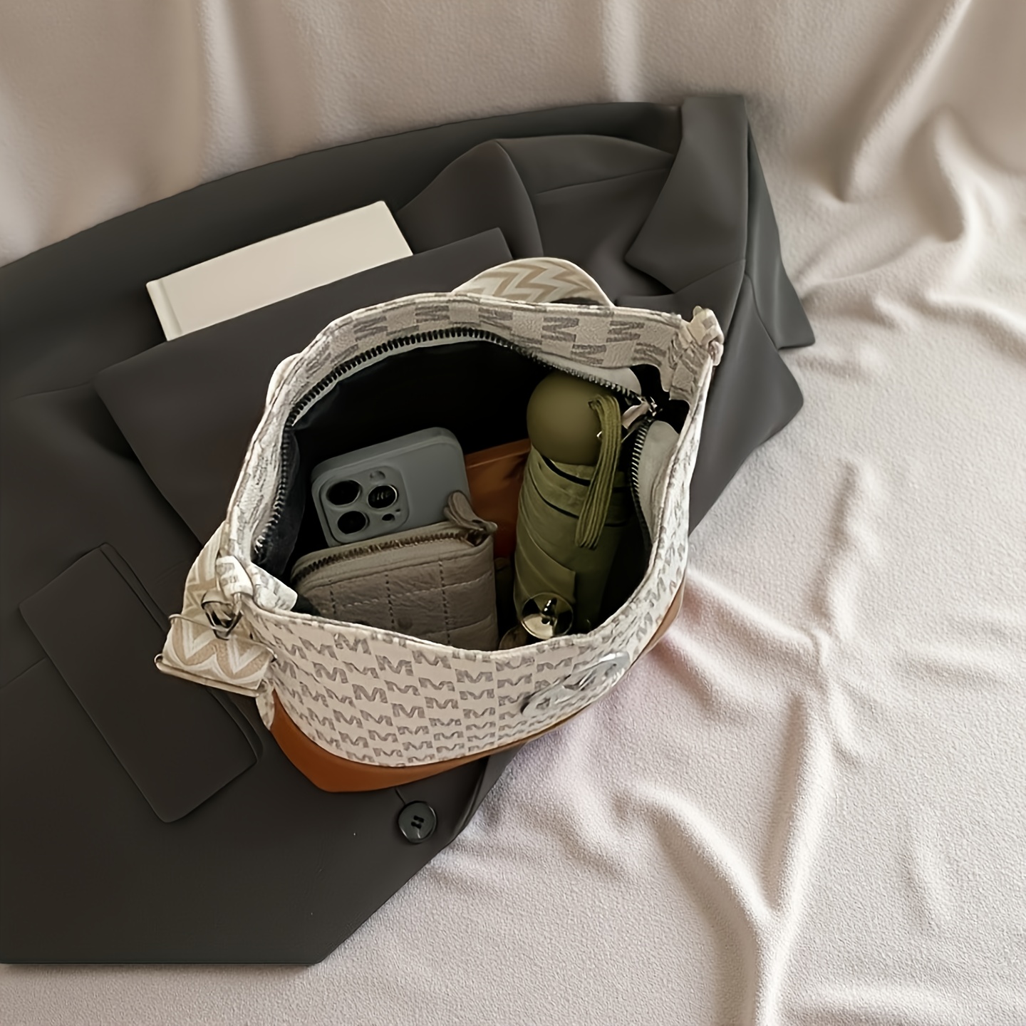 Sac fourre-tout à bandoulière  - Leatherwork Essentials avis et prix